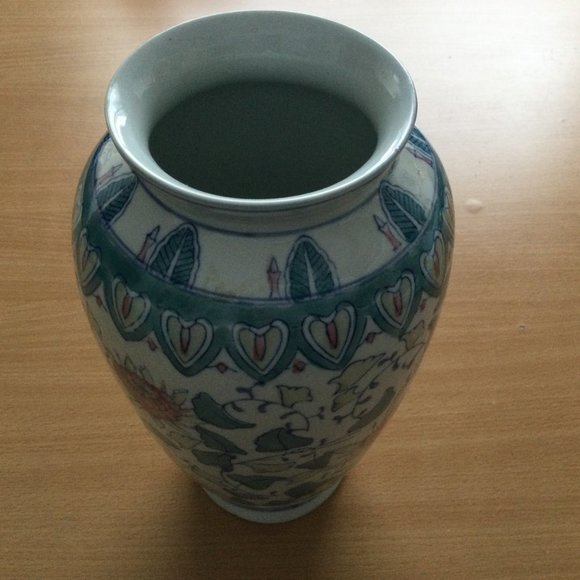 A Chinese porcelain vase green pink flower 9.5" - Picture 2 of 6